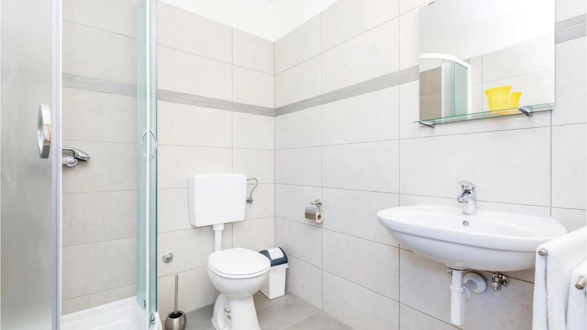 1 Bedroom Amazing Apartment In Banjol