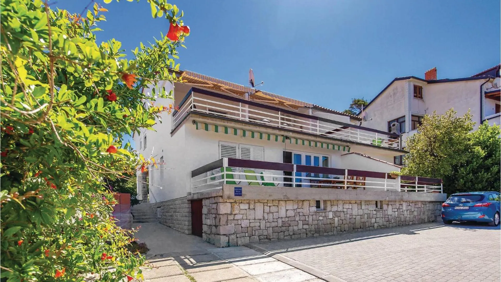 1 Bedroom Amazing Apartment In Banjol